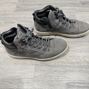 Ecco Men's Danish Design Gray Leather High Top Sneakers